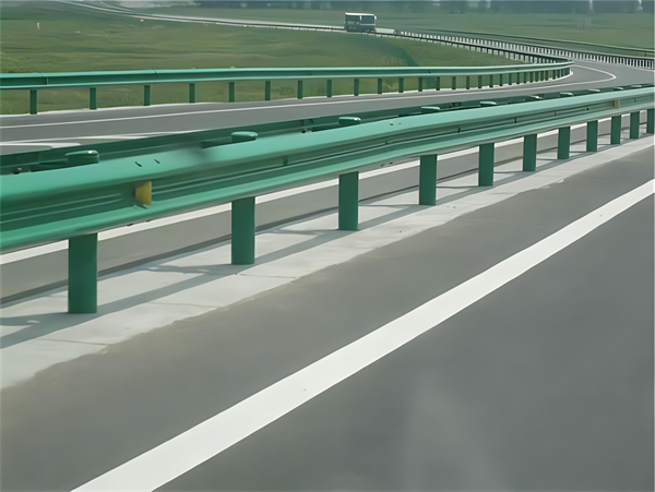 陵水波形梁护栏在高速公路的应用